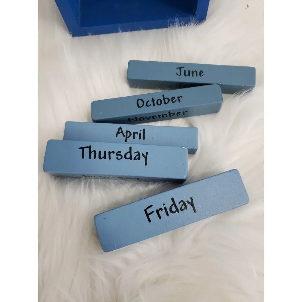 Disney Mickey Mouse Perpetual‎ Wood Blue Block Desk Office Wall Calendar Decor